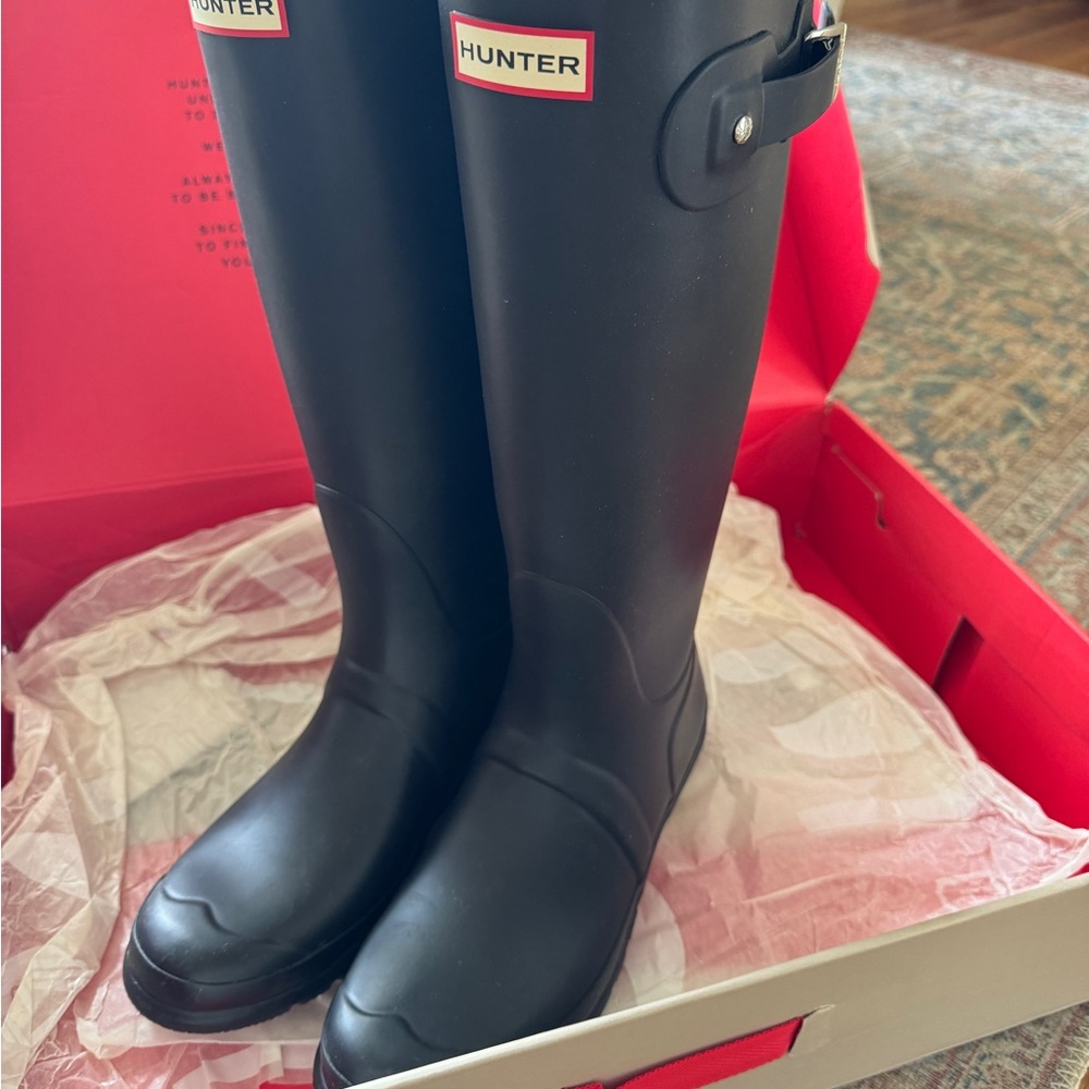 Hunter original tall boots. Matte Black. Size 11.